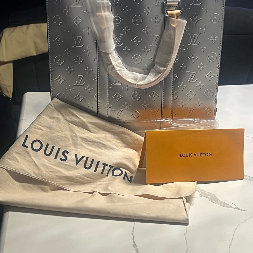 Louis Vuitton Gray and Tan Interior-Authentic w/ purchase Receipt